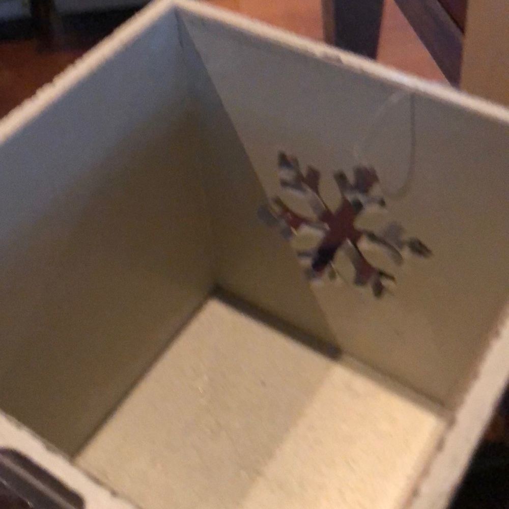 Snowflake boxes - Picture 2 of 4